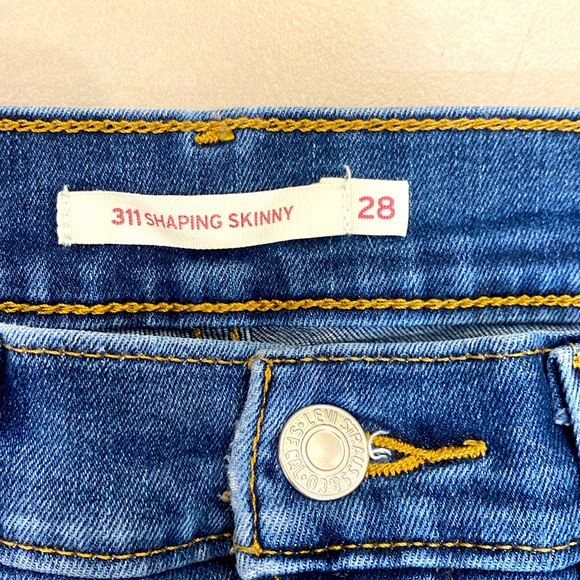 Levi’s  311 Shaping Skinny Jeans Size 28 - Picture 4 of 9